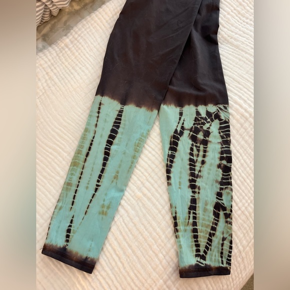 Electric & Rose Athletic - Picture 7 of 7